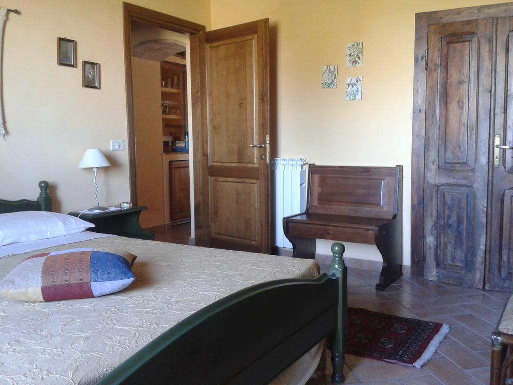 Agriturismo Cantinaccia Di Sopra بيتيجليانو الغرفة الصورة